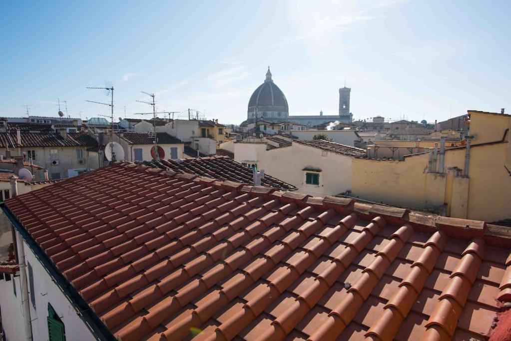 A Refuge With A Terrace Overlooking The Duomo Florence Exterior photo
